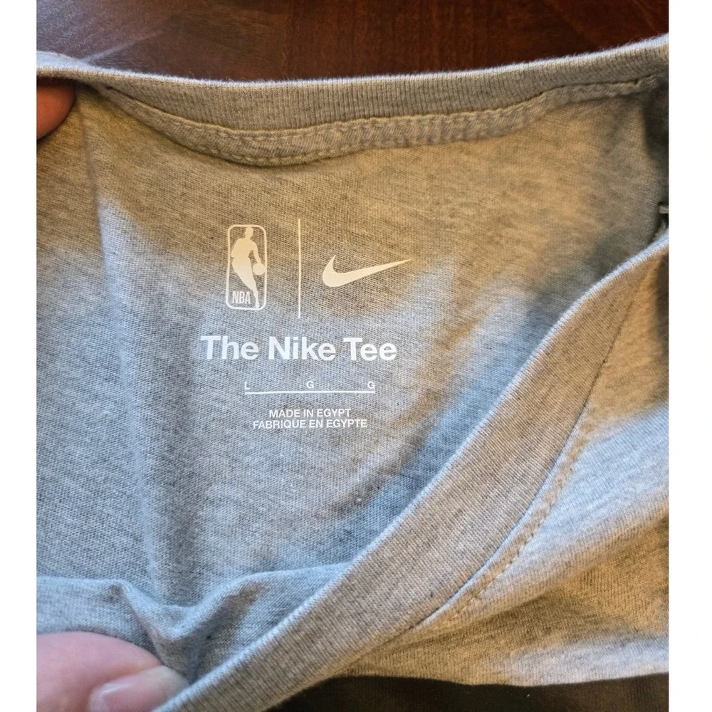 Nike NBA Los Angeles‎ Lakers Mens Large Gray Graphic T-Shirt LA Logo New NWT L